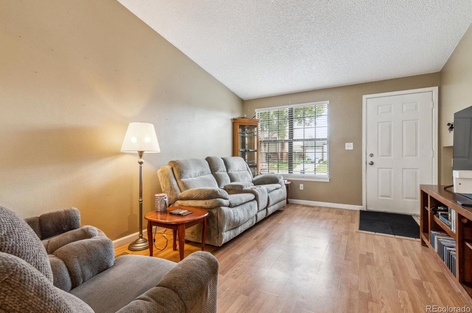 231 Jefferson Dr, Bennett, CO 80102-7876