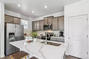 1358 S Chester St, Denver, CO 80247 - Photo 6