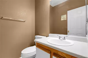 19019 E Warren Dr, Aurora, CO 80013 - Photo 8