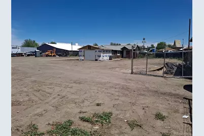 6121 E 88th Avenue, Henderson, CO 80640 - Photo 2