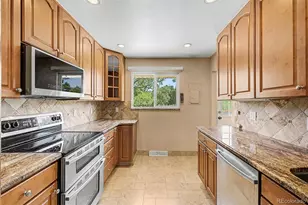 888 S Owens Ct, Lakewood, CO 80226 - Photo 8