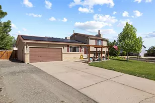 10429 Owens Cir, Broomfield, CO 80021 - Photo 2