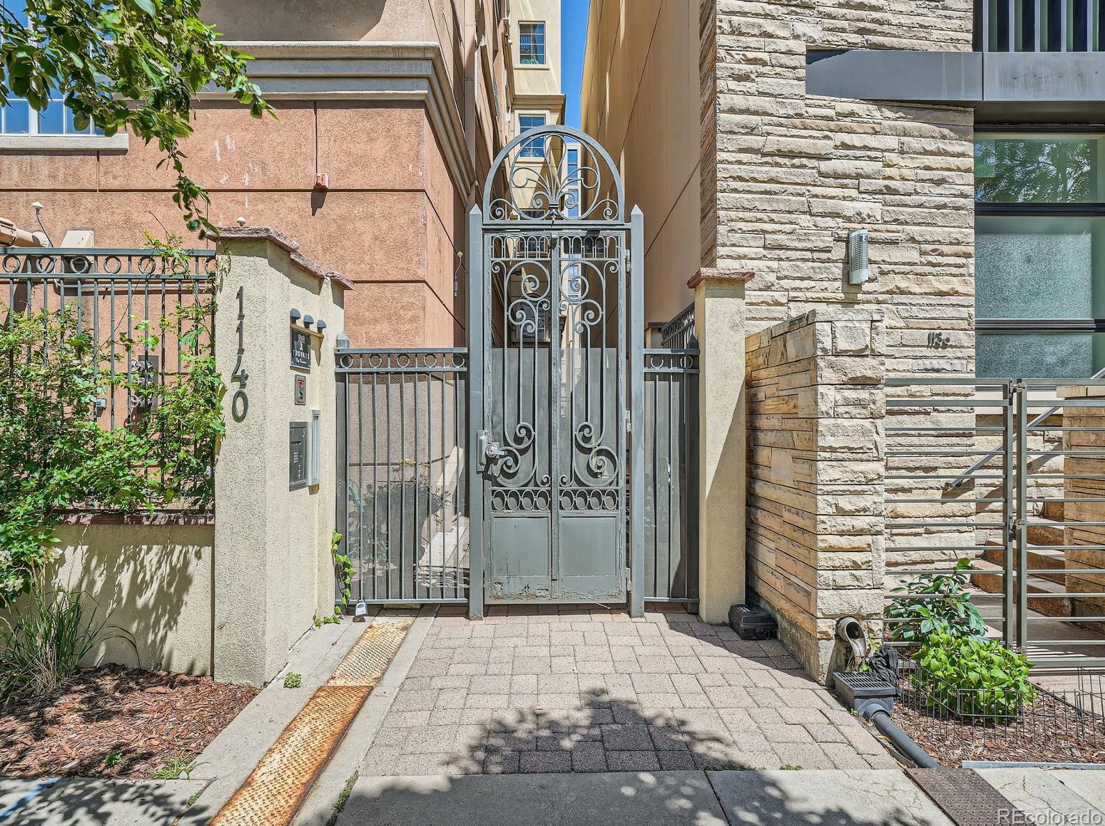 1140 Cherokee St, Denver CO  80204-3633 exterior