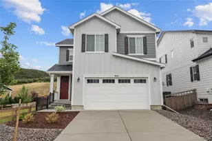 915 Oleander St, Castle Rock, CO 80109 - Photo 2