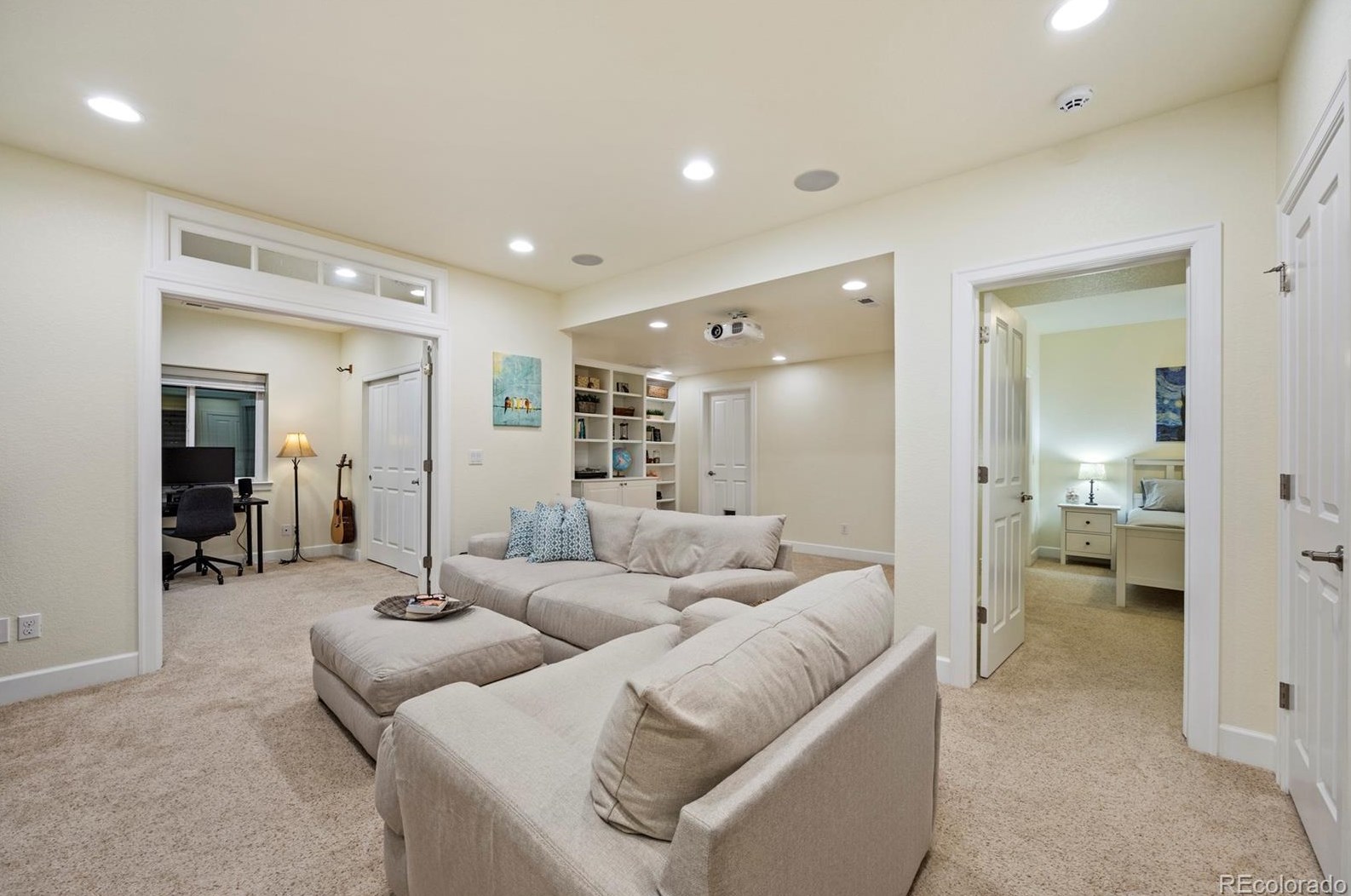 2938 Ironton St, Denver CO  80238-3215 exterior
