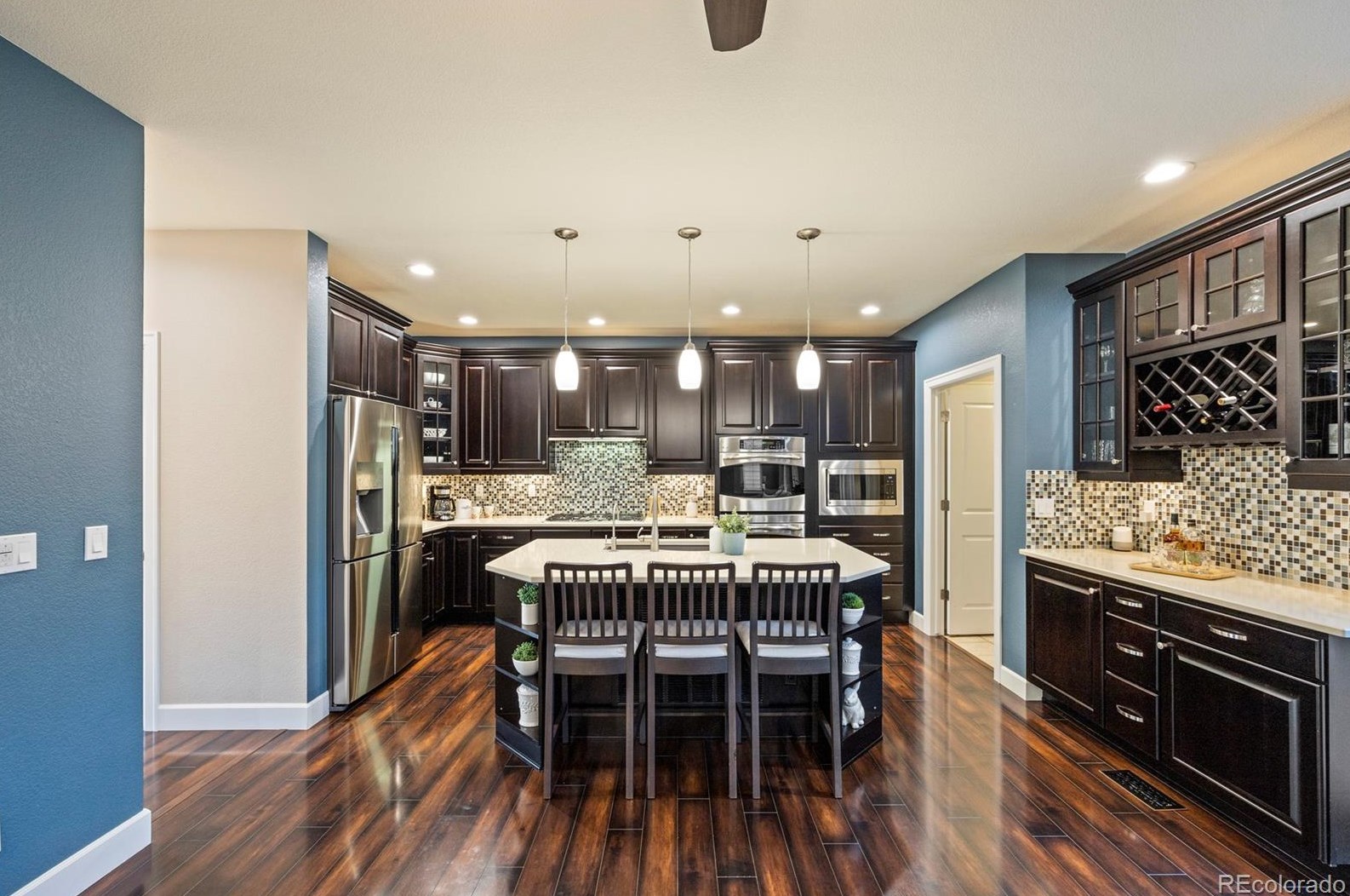 2938 Ironton St, Denver CO  80238-3215 exterior