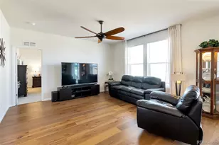 855 N Waterloo Cir, Aurora, CO 80018 - Photo 12