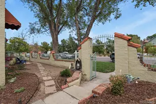 485 S Logan St, Denver, CO 80209 - Photo 38