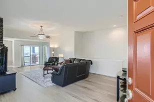 21931 E Canyon Pl, Aurora, CO 80016 - Photo 6