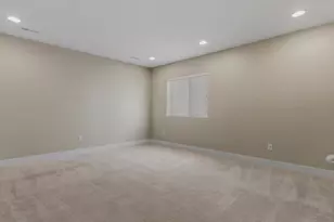 9025 E Prairie Meadow Dr, Denver, CO 80238 - Photo 32