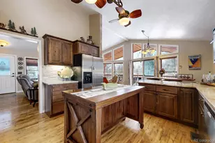 909 Tallaqua Dr, Grand Lake, CO 80447 - Photo 10