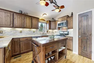 909 Tallaqua Dr, Grand Lake, CO 80447 - Photo 2