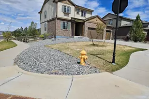7244 S Scottsburg Way, Aurora, CO 80016 - Photo 2