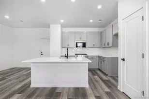 5688 N Killarney Ct, Aurora, CO 80019 - Photo 16