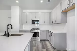 5688 N Killarney Ct, Aurora, CO 80019 - Photo 20