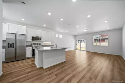 22335 E 39th Avenue, Aurora, CO 80019 - Photo 2