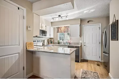 8964 W Dartmouth Place, Denver, CO 80227 - Photo 8