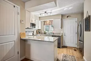 8964 W Dartmouth Pl, Denver, CO 80227 - Photo 8