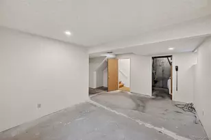 18820 E Carmel Cir, Aurora, CO 80011 - Photo 14