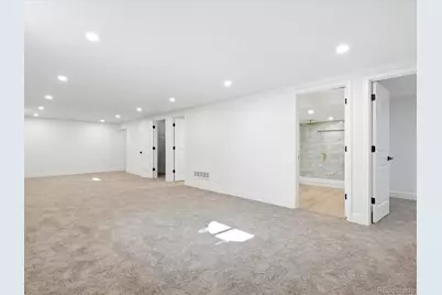 1049 Jamaica Court, Aurora, CO 80010 - Photo 30