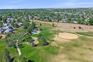 19130 E Ithaca Dr, Aurora, CO 80013 - Photo 32