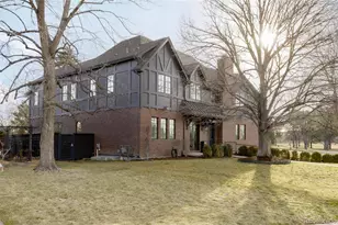 105 Southmoor Dr, Denver, CO 80220 - Photo 2