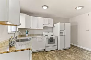 560 Dayton St, Aurora, CO 80010 - Photo 2
