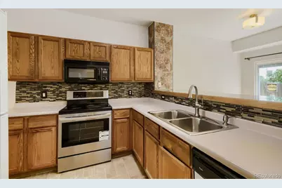 12324 E 2nd Drive, Aurora, CO 80011 - Photo 10