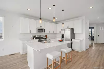 27536 E Byers Place, Aurora, CO 80018 - Photo 8