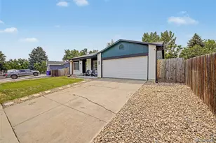 9790 W Wagon Trail Dr, Littleton, CO 80123 - Photo 4