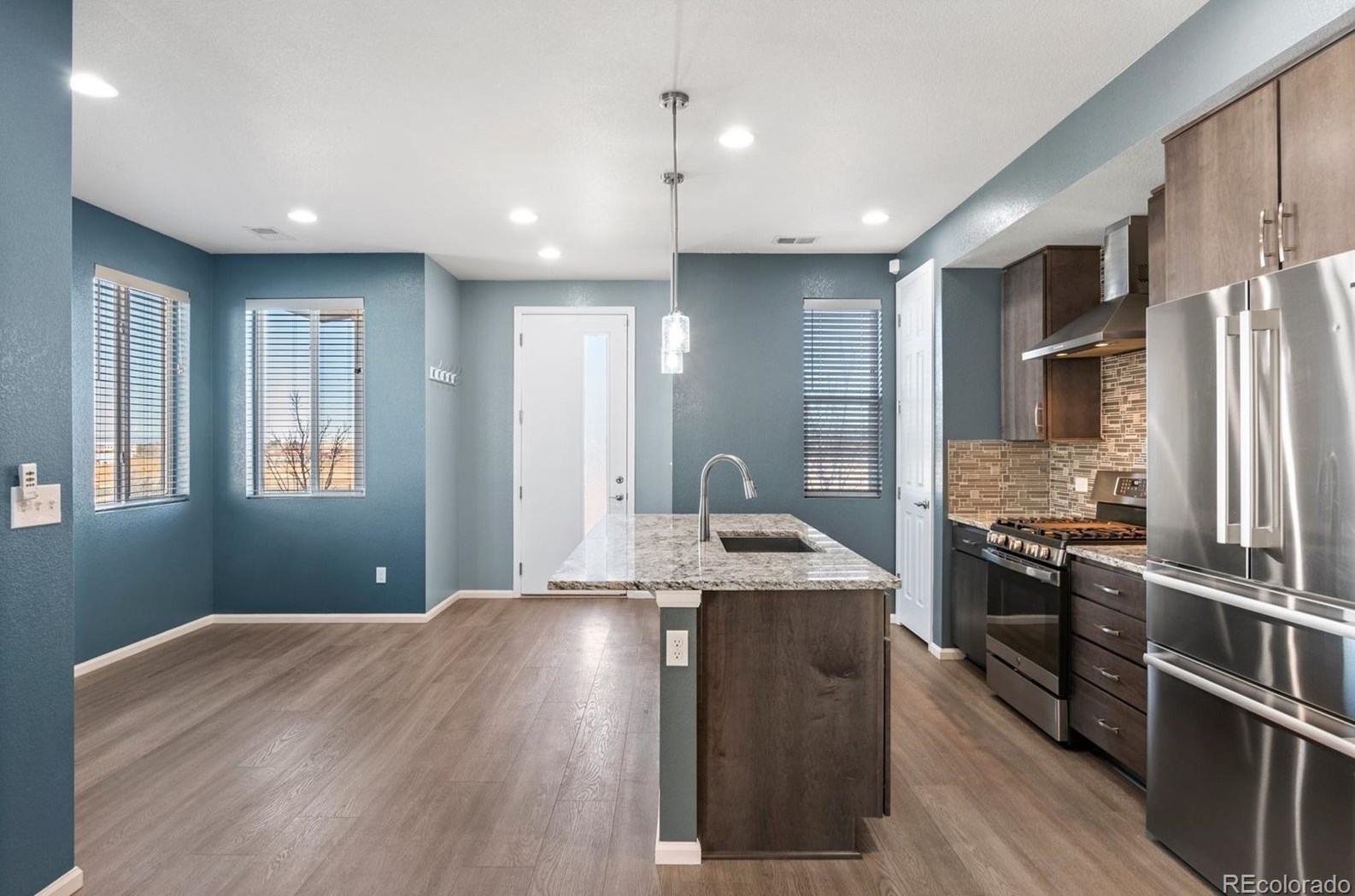 17206 Alameda Pkwy, Denver CO  80017-4901 exterior