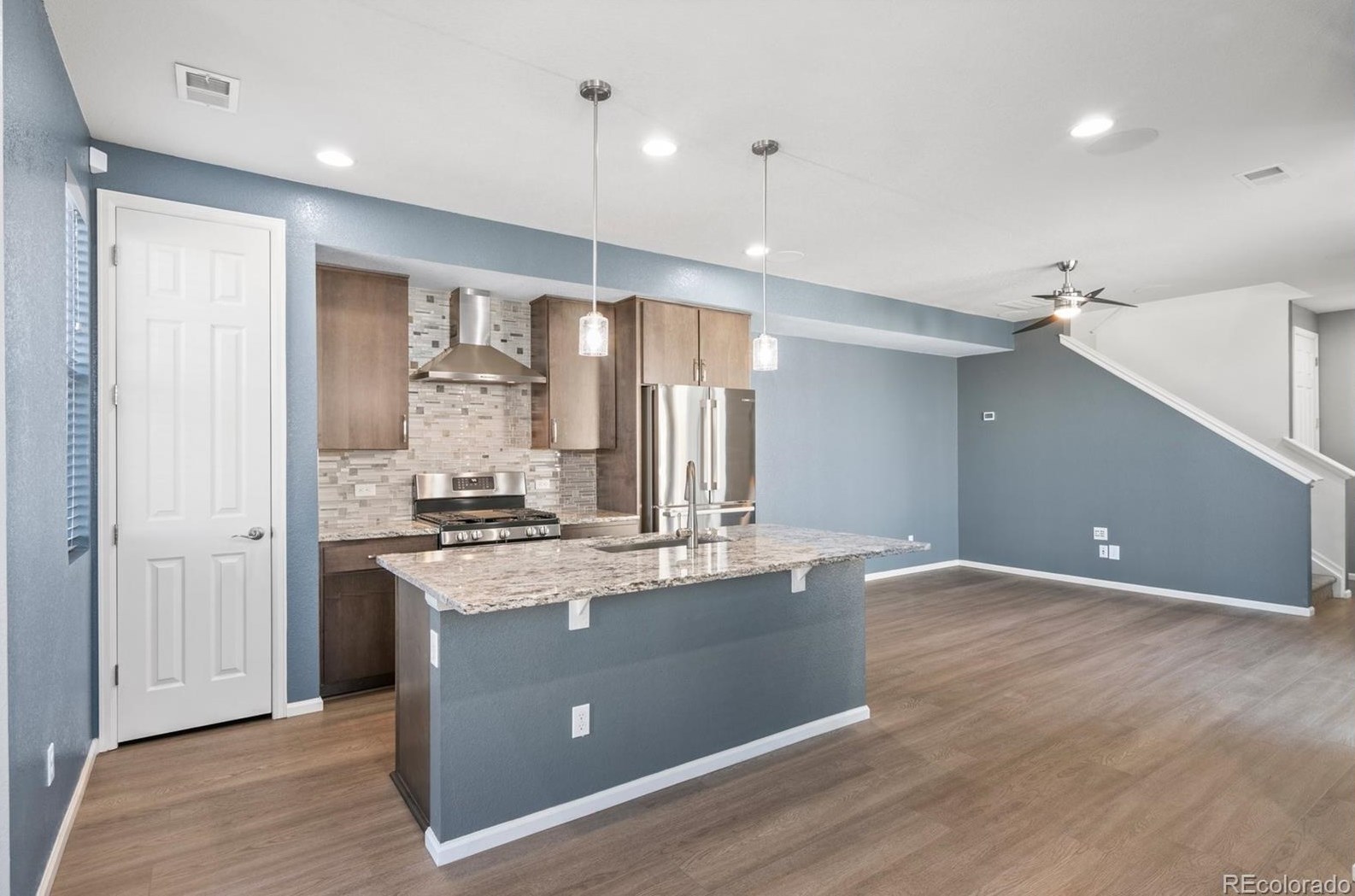 17206 Alameda Pkwy, Denver CO  80017-4901 exterior