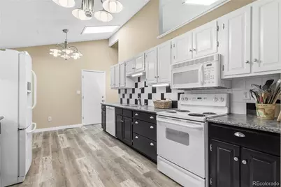 12054 E Maple Avenue, Aurora, CO 80012 - Photo 2