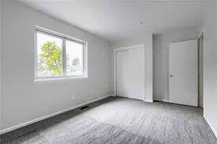 490 S Kingston Cir, Aurora, CO 80012 - Photo 18