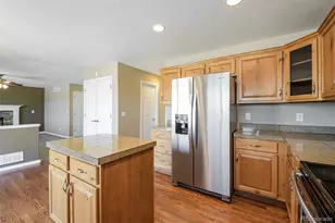 1148 S Duquesne Cir, Aurora, CO 80018 - Photo 4
