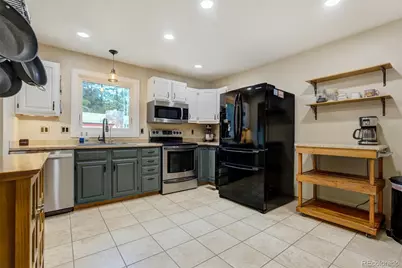 1011 W South Avenue, Woodland Park, CO 80863 - Photo 10