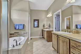 344 N de Gaulle Ct, Aurora, CO 80018 - Photo 20