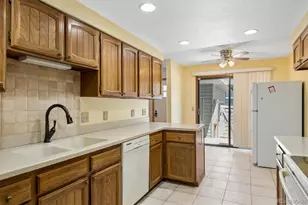 3007 E Long Cir S, Littleton, CO 80122 - Photo 10