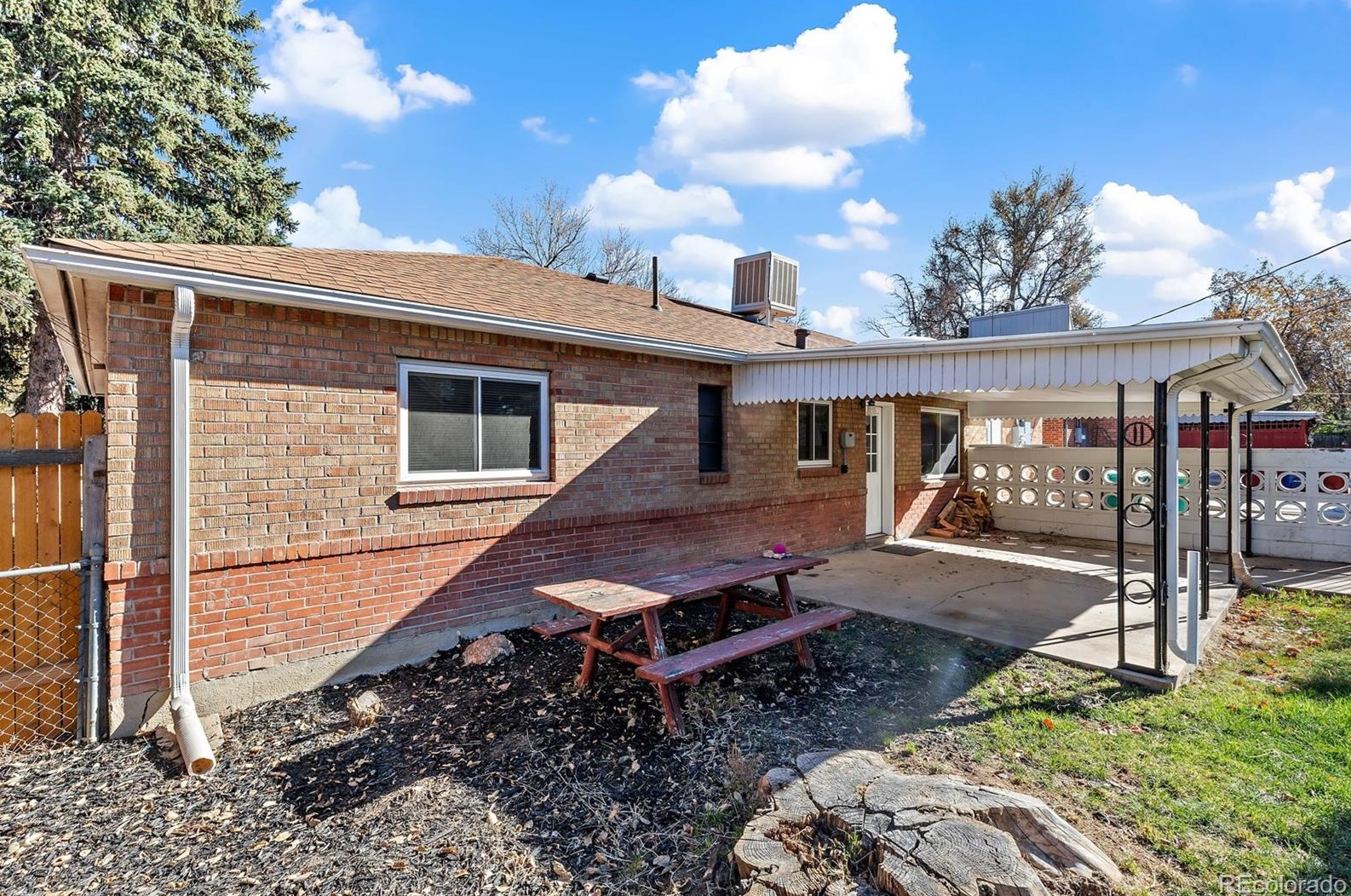 1201 Scranton St, Denver CO  80011-6409 exterior