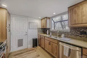 3871 E Euclid Ave, Centennial, CO 80121 - Photo 16