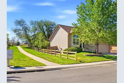 5452 S Valdai Way, Aurora, CO 80015 - Photo 2