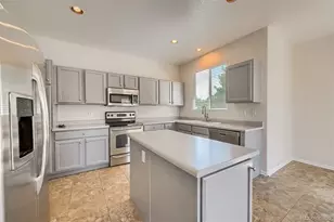 10639 Cherrybrook Cir, Highlands Ranch, CO 80126 - Photo 8