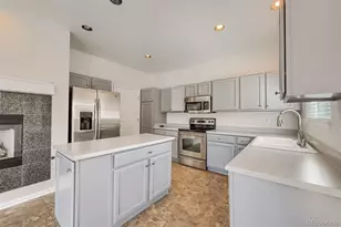 10639 Cherrybrook Cir, Highlands Ranch, CO 80126 - Photo 6