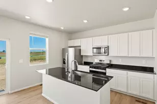 520 97th Ave, Greeley, CO 80634 - Photo 8