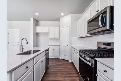 3364 N Irvington Street, Aurora, CO 80019 - Photo 2