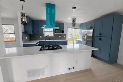 6726 S Dahlia Court, Centennial, CO 80122 - Photo 2