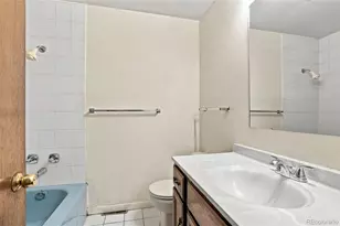 204 Tucson St, Aurora, CO 80011 - Photo 14