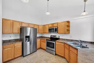 878 S Kalispell Cir, Aurora, CO 80017 - Photo 12
