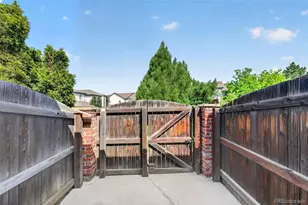 878 S Kalispell Cir, Aurora, CO 80017 - Photo 14