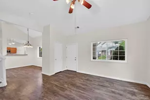 878 S Kalispell Cir, Aurora, CO 80017 - Photo 4
